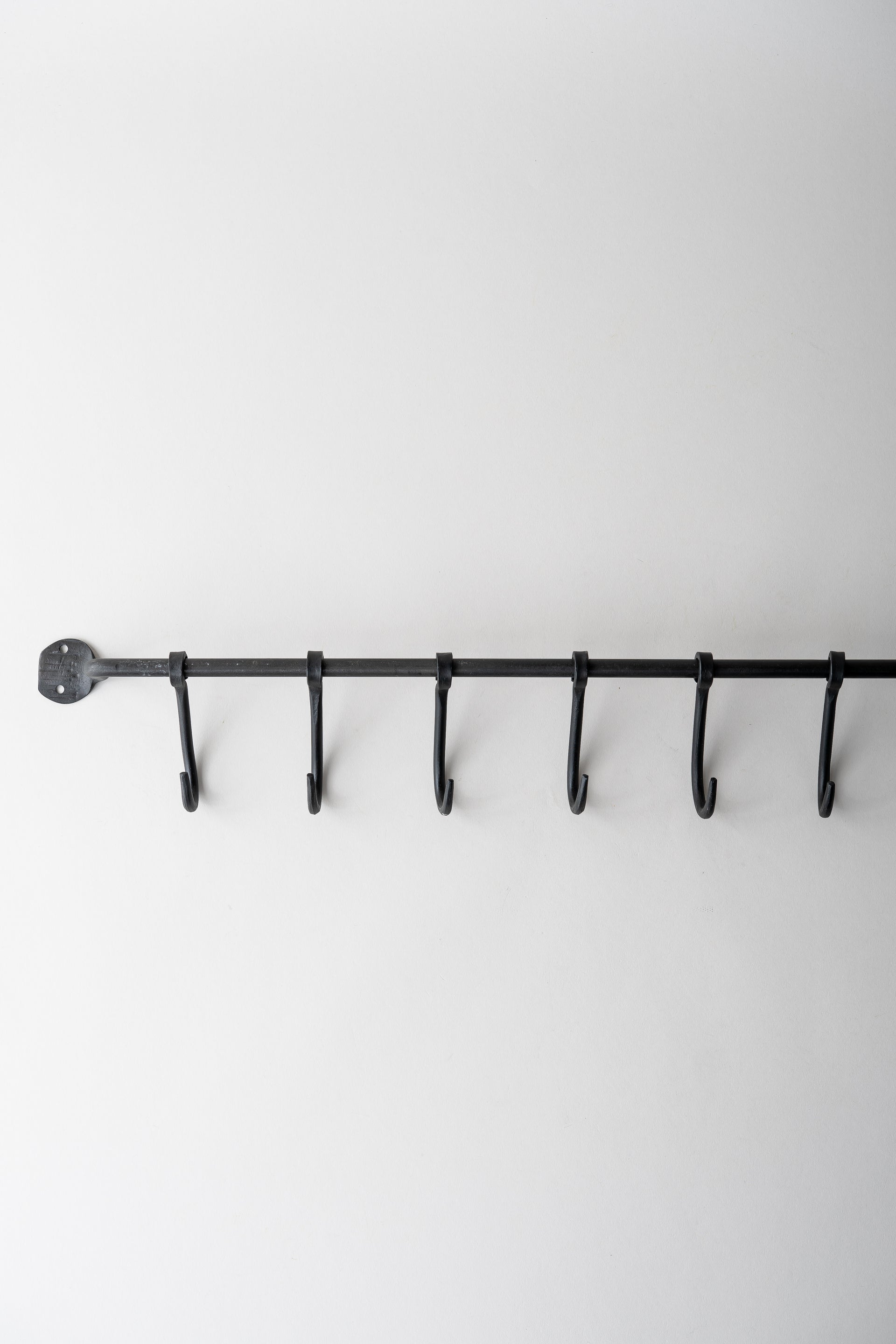 June Home Supply Loke Iron Rail with Hooks - Medium