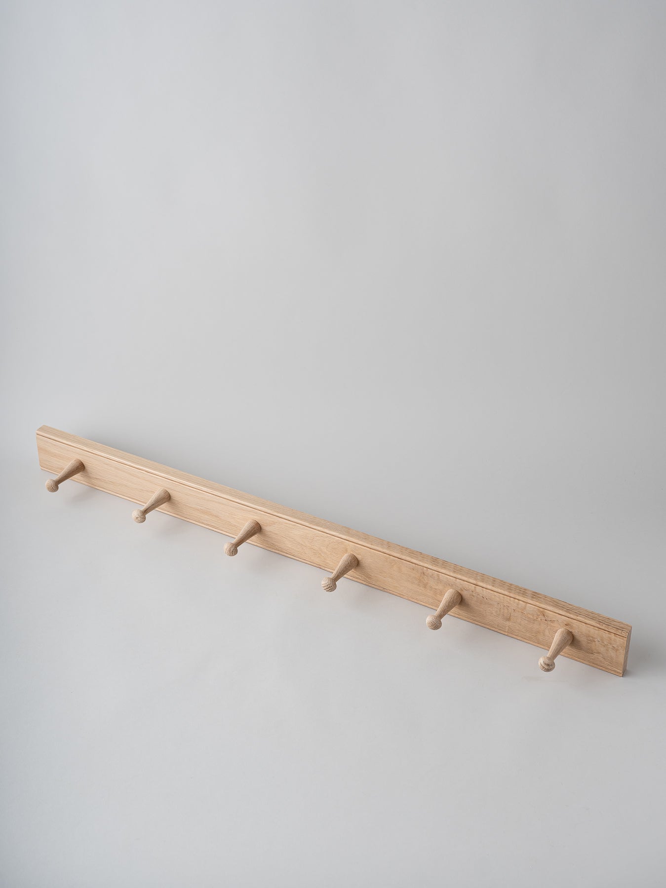 Oak Shaker Peg Rail