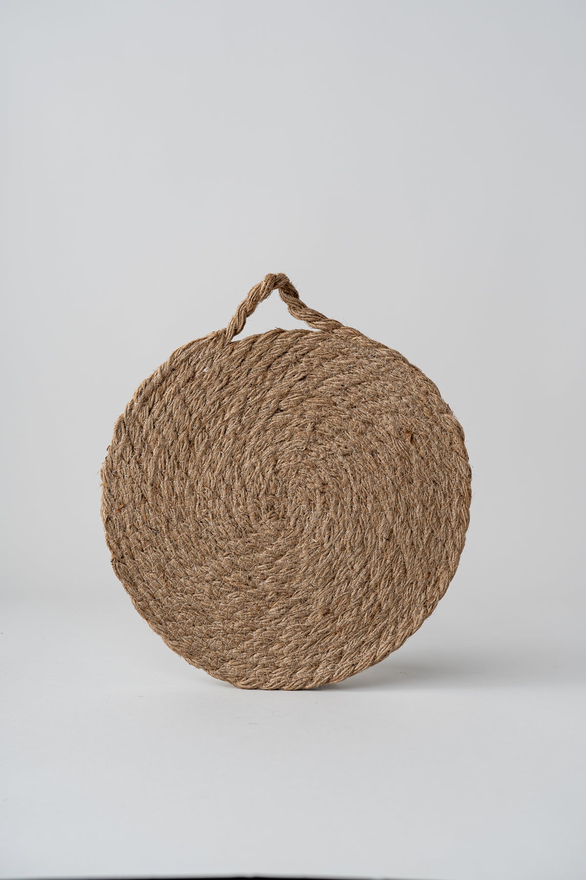 Round Woven Natural Trivet with Handle