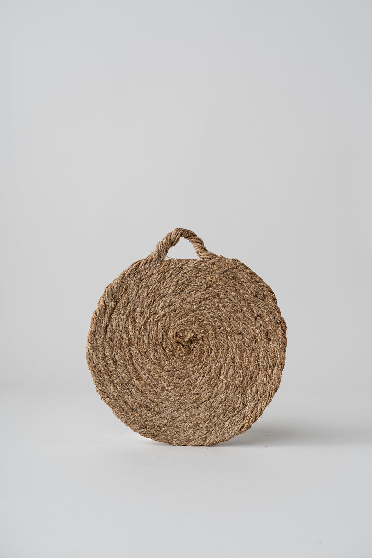 Round Woven Natural Trivet with Handle