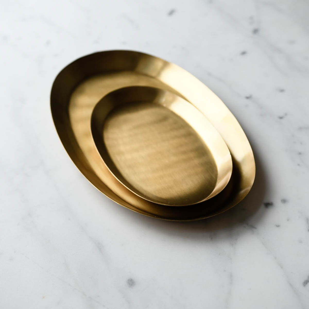 brass oval tray - medium